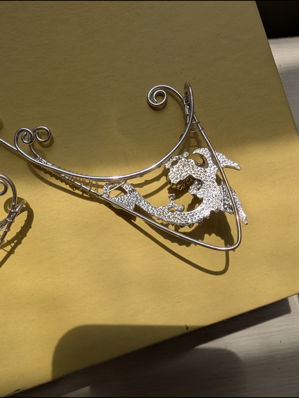 Dragon Ear Cuffs in Silver Tone - Picture 4 of 7